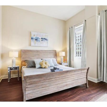 Amazing Condos Beautiful View 2 Blocks To French Quarter, Small Rooftop Pool, Gym, Seanger Theater, Super Dome, And Bourbon St New Orleans Exterior foto