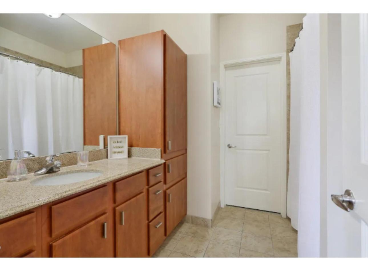 Amazing Condos Beautiful View 2 Blocks To French Quarter, Small Rooftop Pool, Gym, Seanger Theater, Super Dome, And Bourbon St New Orleans Zimmer foto